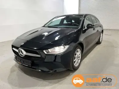 Gebraucht Mercedes CLA180 136 PS (100 kW) 2023 Nachtschwarz Limousine