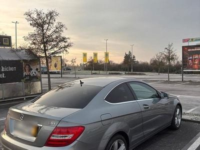 Gebraucht Mercedes C220 175 PS (128 kW) 2015 Grau Coupé