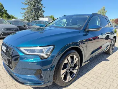 Gebraucht Audi e-tron Sport 230 kW (313 PS) 2021 Blau SUV