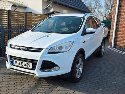 Gebraucht Ford Kuga Titanium 179 PS (131 kW) 2015 Schwarz SUV