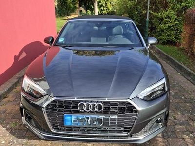 Grau Gebraucht 2024 Audi A5 Cabriolet Ambiente Cabrio | 41.300 € (Guter Preis)
