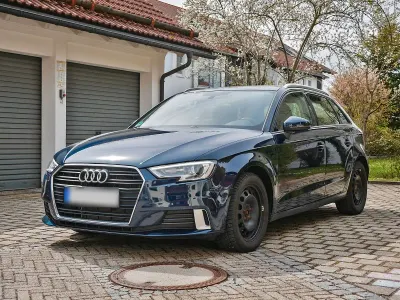Brugt Audi A3 Sportback Design 116 HK (85 kW) 2018 Blå Hatchback