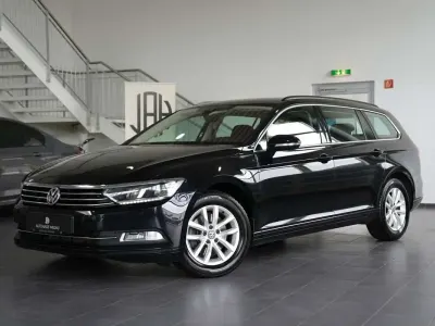 Gebraucht VW Passat Comfortline 150 PS (110 kW) 2019 Deep black perleffekt Kombi