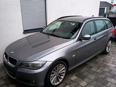 Gebraucht BMW 320 184 PS (135 kW) 2012 Grau Kombi