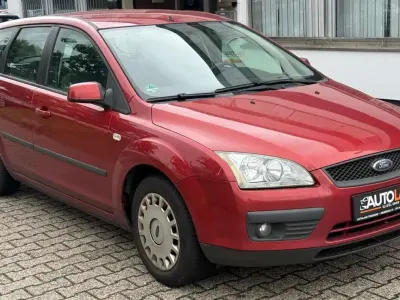 Gebraucht Ford Focus 101 PS (74 kW) 2007 Orange Limousine