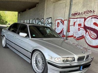 Second-hand BMW 750L 326 CP (239 kW) 2000 Berlinǎ