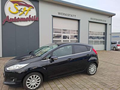 Schwarz Gebraucht 2015 Ford Fiesta Titanium Kleinwagen | 7.386 €