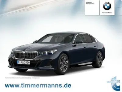 Gebraucht BMW 520 197 PS (144 kW) 2024 M carbonschwarz metallic (metallic) Limousine