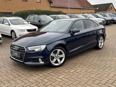 Gebraucht Audi A3 Sport 150 PS (110 kW) 2017 Blau Limousine