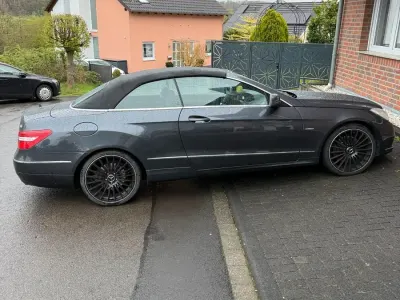 Gebraucht Mercedes E350 265 PS (194 kW) 2012 Grau Cabrio