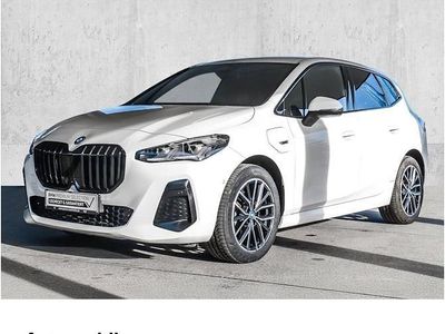 Gebraucht BMW 225 Active Tourer Luxury Line 245 PS (180 kW) 2022 Weiß Van / Kleinbus