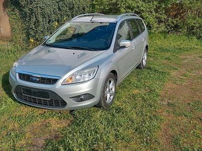 Gebraucht Ford Focus 101 PS (74 kW) 2010 Grau Kombi