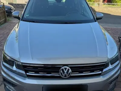 Gebraucht VW Tiguan Sound 179 PS (131 kW) 2017 Grau SUV