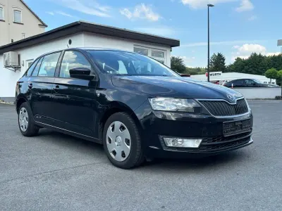 Gebraucht Skoda Rapid Ambition 90 PS (66 kW) 2015 Schwarz Kleinwagen