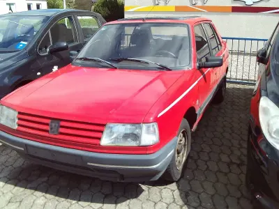 Gebraucht Peugeot 309 75 PS (55 kW) 1992 Rot Kleinwagen