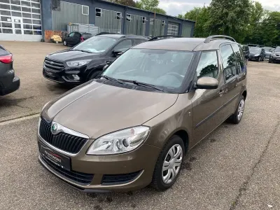 Gebraucht Skoda Roomster Plus Edition 86 PS (63 kW) 2012 Braun Van / Kleinbus