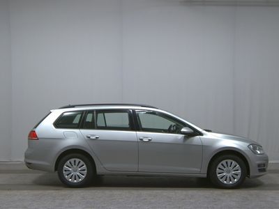 gebraucht VW Golf VII Var. 1.6 TDI Trendline Navi Shz PDC Tempo