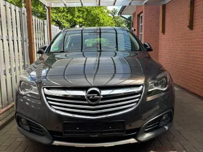 Gebraucht Opel Insignia Country Tourer 194 PS (142 kW) 2014 Grau Kombi