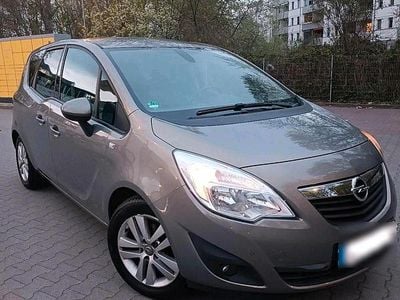 Usata Opel Meriva 101 CV (74 kW) 2011 Marrone Monovolume
