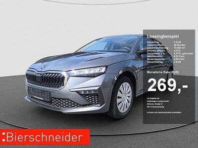 Graphitegrau metallic Gebraucht 2025 Skoda Scala Essence Kleinwagen | 20.990 € (Superpreis)