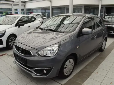 Gebraucht Mitsubishi Space Star Active 71 PS (52 kW) 2018 Platinumgrau Kleinwagen