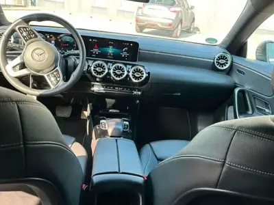 Gebraucht Mercedes CLA180 122 PS (89 kW) 2020 Grau Coupé