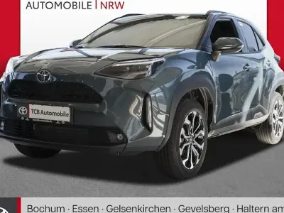 Neu Toyota Yaris Cross 130 PS (95 kW) 2026 Schwarz SUV