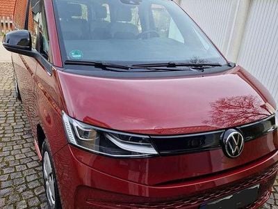 Gebraucht VW Multivan 136 PS (100 kW) 2024 Rot Van