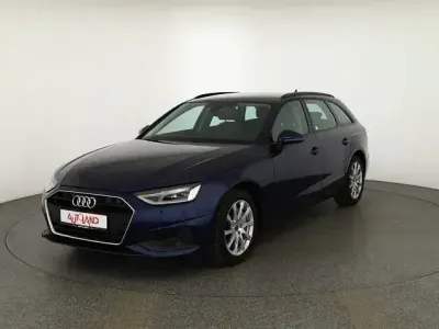 Gebraucht Audi A4 Comfort 204 PS (150 kW) 2022 Blau Kombi