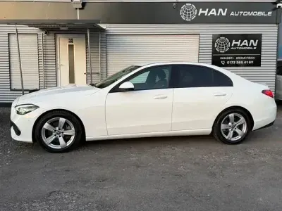 Gebraucht Mercedes C220 200 PS (147 kW) 2022 Weiß Limousine