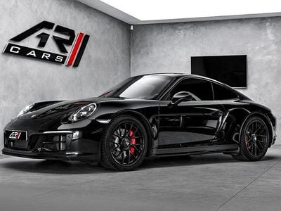 Porsche 911 Carrera 4 GTS