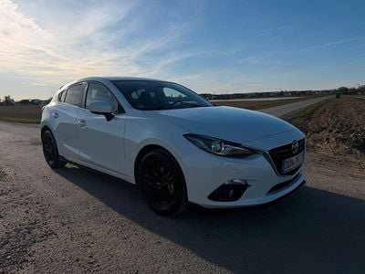 Gebraucht Mazda 3 Black Limited 150 PS (110 kW) 2015 Weiß Limousine