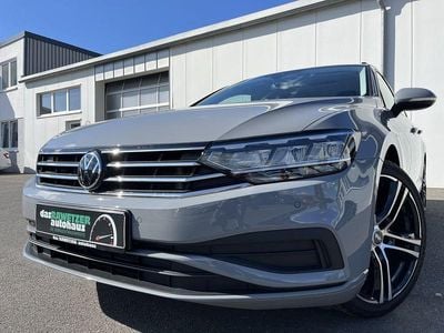 Gebraucht VW Passat R-line 150 PS (110 kW) 2022 Mondsteingrau Kombi