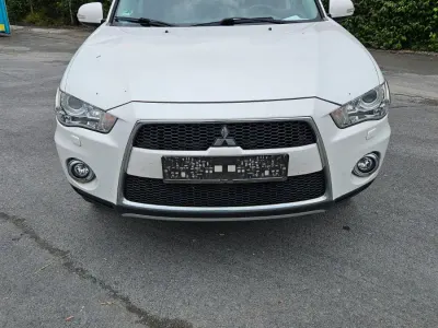 Gebraucht Mitsubishi Outlander 177 PS (130 kW) 2012 Weiß SUV