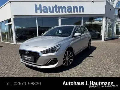 Usata Hyundai i30 Trend 140 CV (102 kW) 2019 Argento Berlina