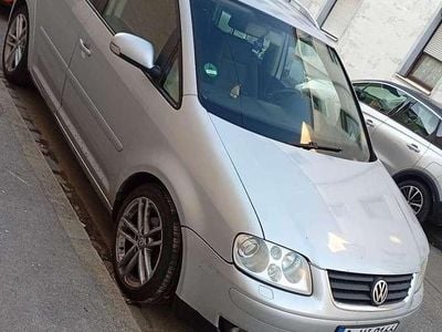 Gebraucht 2004 VW Touran Highline Van / Kleinbus | 2.000 € (Fairer Preis)