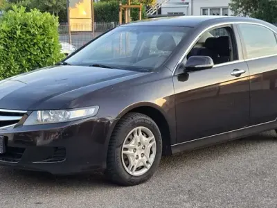 Gebraucht Honda Accord Comfort 155 PS (114 kW) 2007 Dark mocha p. Limousine