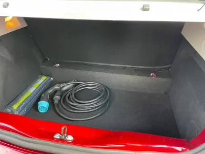 Gebraucht Renault Zoe Intens 67 kW (92 PS) 2017 Rot Kleinwagen