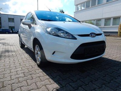 Gebraucht Ford Fiesta 95 PS (69 kW) 2010 Weiß Kleinwagen