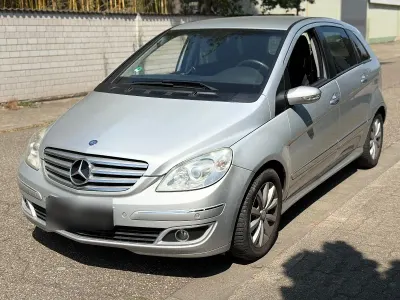 Gebraucht Mercedes B170 116 PS (85 kW) 2005 Silber Van / Kleinbus