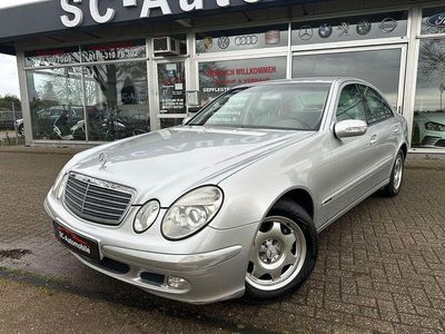 Gebraucht Mercedes E220 150 PS (110 kW) 2002 Silber Limousine