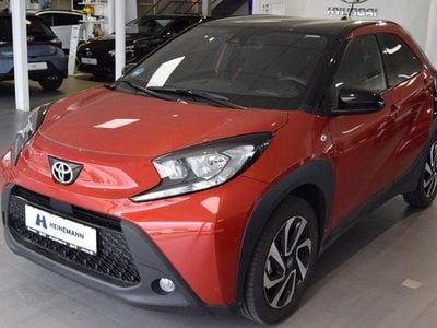 Gebraucht Toyota Aygo X Team 72 PS (52 kW) 2024 Rot SUV