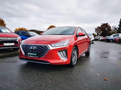 Gebraucht Hyundai Ioniq Style 141 PS (103 kW) 2020 Fiery red / met Kleinwagen