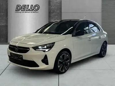 Usata Opel Corsa-e GS Line 100 kW (136 CV) 2023 Bianco Utilitaria