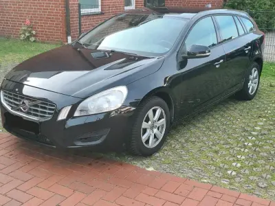 Gebraucht Volvo V60 180 PS (132 kW) 2011 Schwarz Kombi