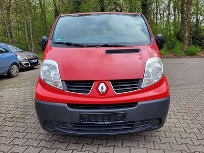 Volcano red Gebraucht 2010 Renault Trafic Van / Kleinbus | 8.800 €