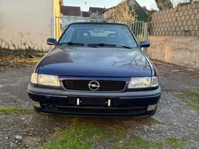 Gebraucht Opel Astra Cabriolet 115 PS (84 kW) 1995 Violet Cabrio
