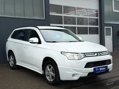 Gebraucht Mitsubishi Outlander Intense 150 PS (110 kW) 2013 Weiß SUV