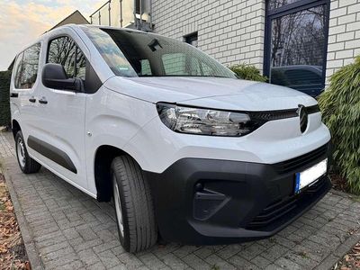 Weiß Gebraucht 2025 Citroën Berlingo PureTech Van / Kleinbus | 22.698 € (Guter Preis)