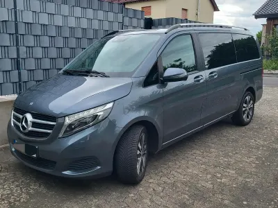 Gebraucht Mercedes V220 163 PS (119 kW) 2016 Grau Van / Kleinbus